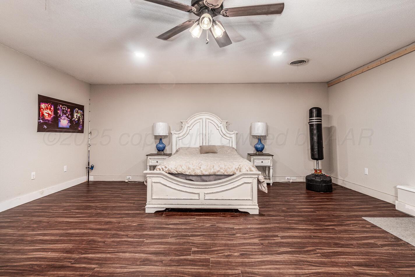 1900 Hemlock Street Borger, TX 79007 - Photo 20 of 48 1900_Hemlock Interiors-118