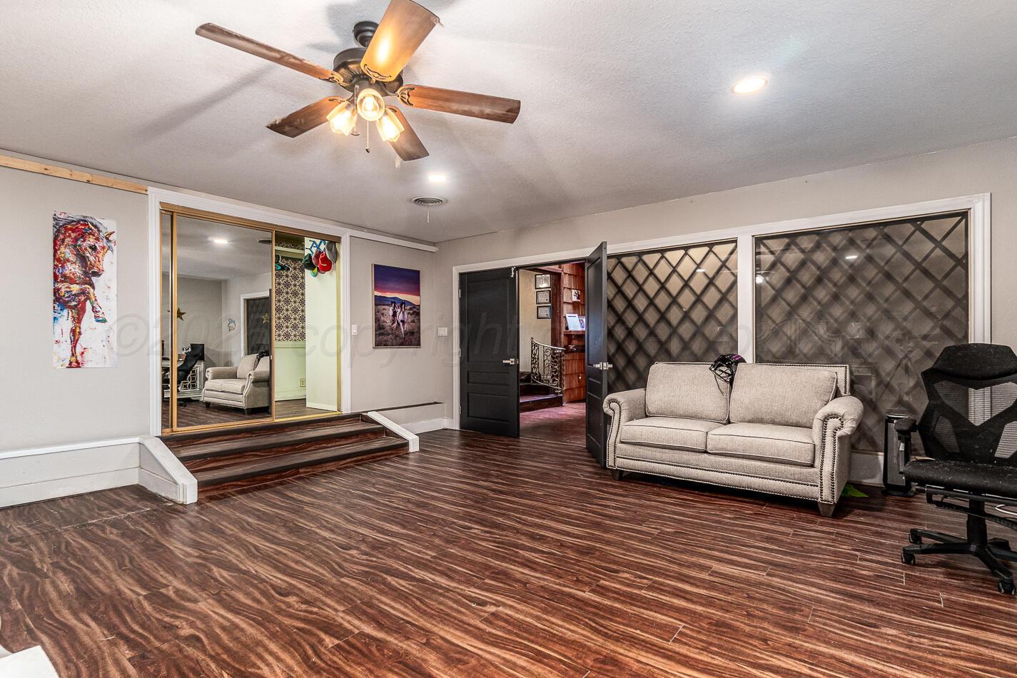 1900 Hemlock Street Borger, TX 79007 - Photo 21 of 48 1900_Hemlock Interiors-119