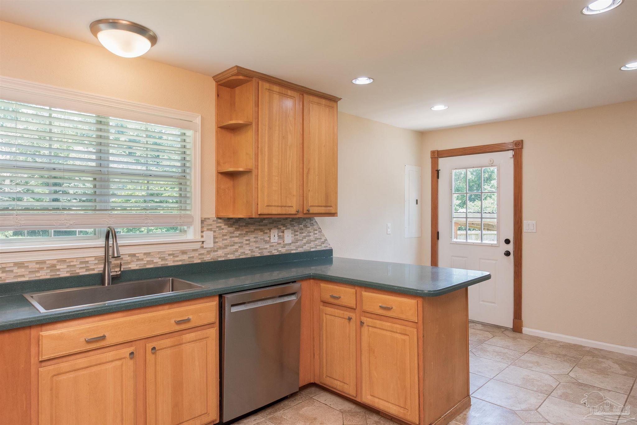 1358 Tate Road Cantonment, FL 32533 - Photo 11 of 45