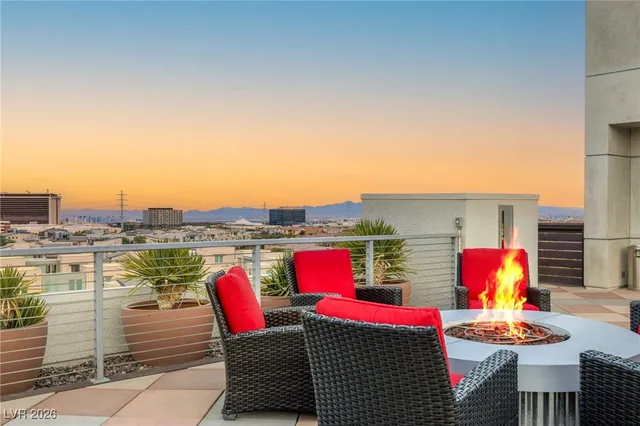 $925,000 | 11441 Allerton Park Drive, Unit 212, Las Vegas, NV 89135