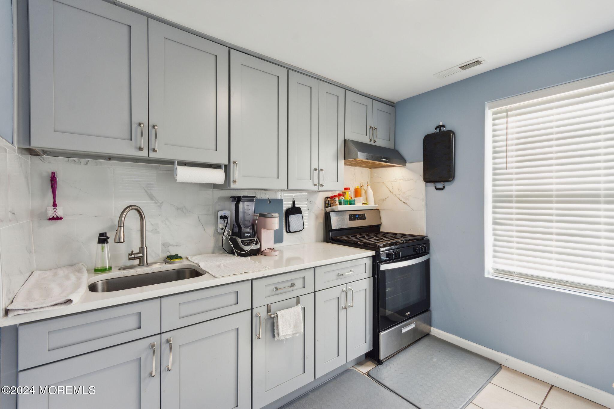89 River Street Red Bank, NJ 07701 - Photo 14 of 31 89_River_St_Red_Bank_NJ_Kitchen unit 2
