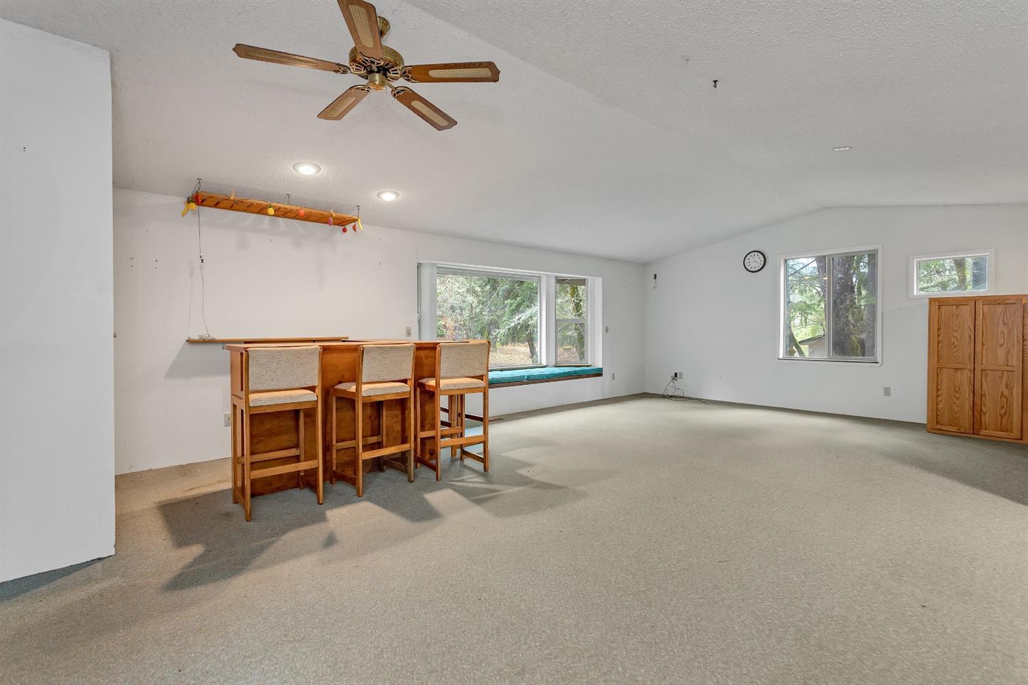 2475 Southside Road Grants Pass, OR 97527 - Photo 10 of 32 Additional Photo