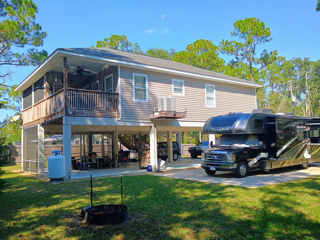 811 Bruce Avenue Carrabelle, FL 32322 - Photo 5 of 52