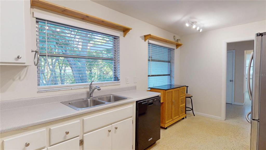 1546 Belleair Road Clearwater, FL 33756 - Photo 23 of 48