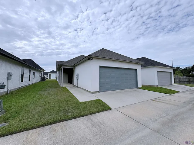 $2,300 | 10263 Alderman Drive, Baton Rouge, LA 70818