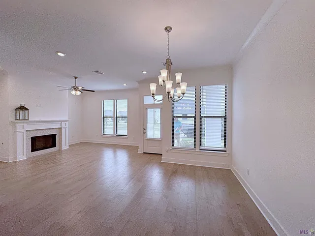 $2,300 | 10263 Alderman Drive, Baton Rouge, LA 70818