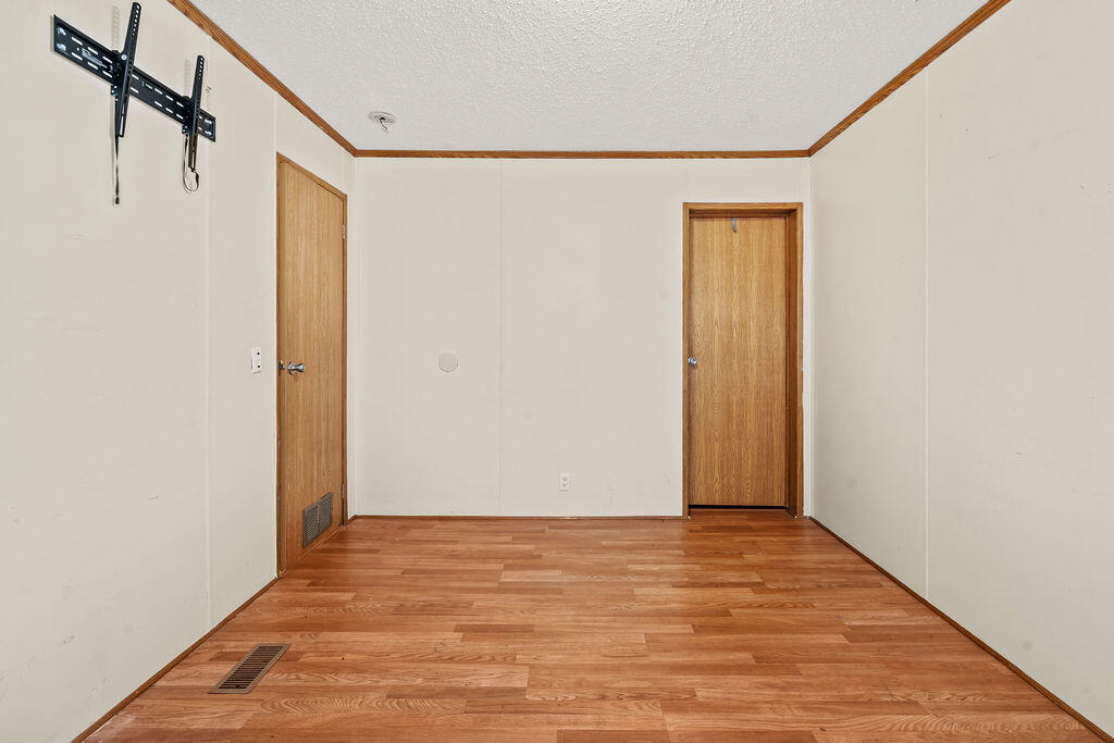18097 Country Cross Road Florala, AL 36442 - Photo 12 of 32 a view of an empty room
