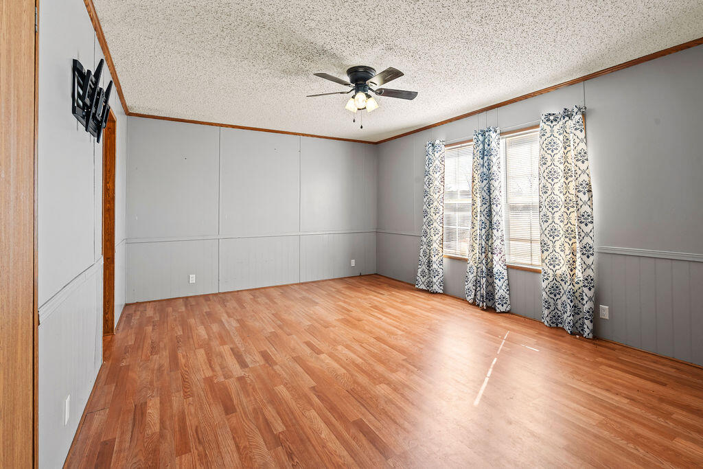 18097 Country Cross Road Florala, AL 36442 - Photo 32 of 32 a view of an empty room with a window