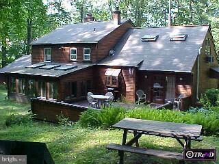 342 East Knowlton Road Media, PA 19063 - Photo 2 of 6