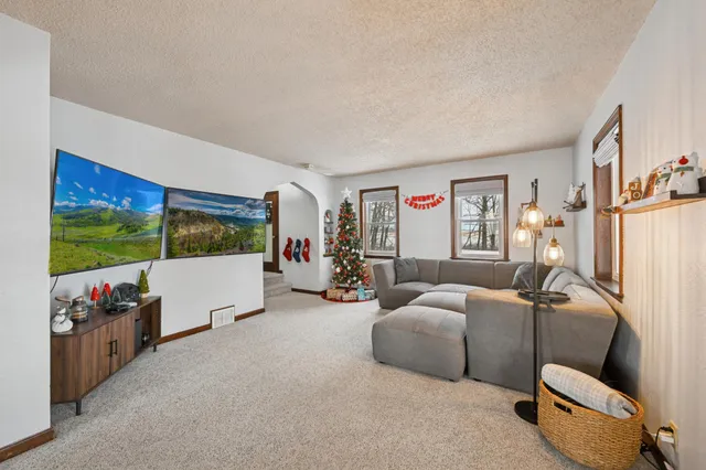 $574,900 | 14620 County Road 31, Hamburg, MN 55339