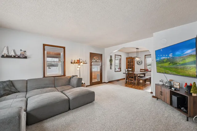 $574,900 | 14620 County Road 31, Hamburg, MN 55339