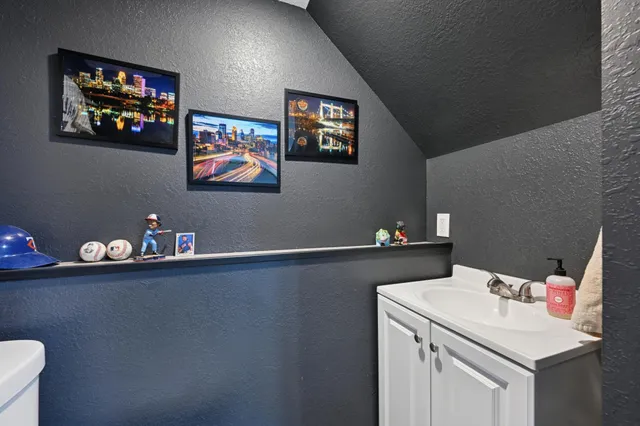 $574,900 | 14620 County Road 31, Hamburg, MN 55339