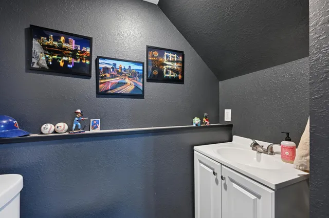 $589,900 | 14620 County Road 31, Hamburg, MN 55339