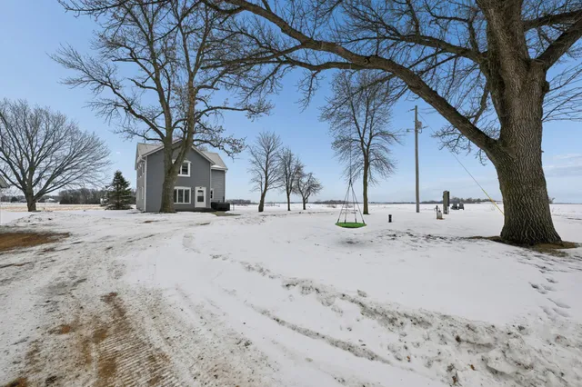 $589,900 | 14620 County Road 31, Hamburg, MN 55339