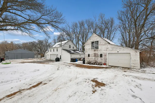 $589,900 | 14620 County Road 31, Hamburg, MN 55339
