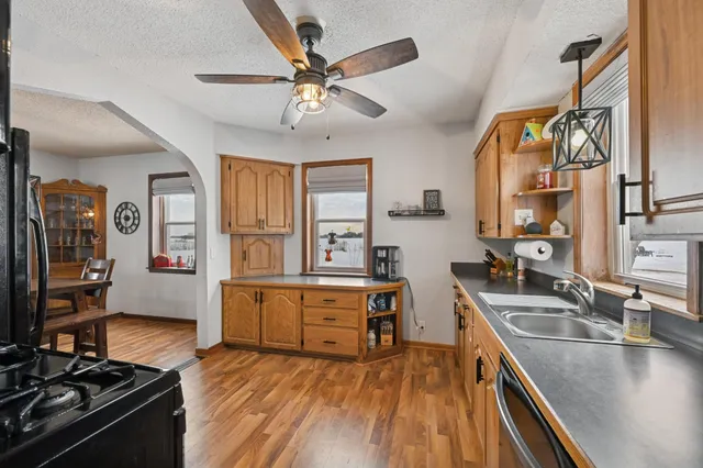 $589,900 | 14620 County Road 31, Hamburg, MN 55339