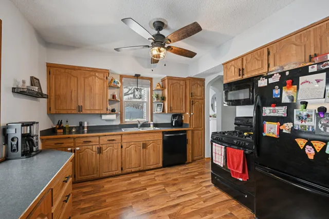 $589,900 | 14620 County Road 31, Hamburg, MN 55339