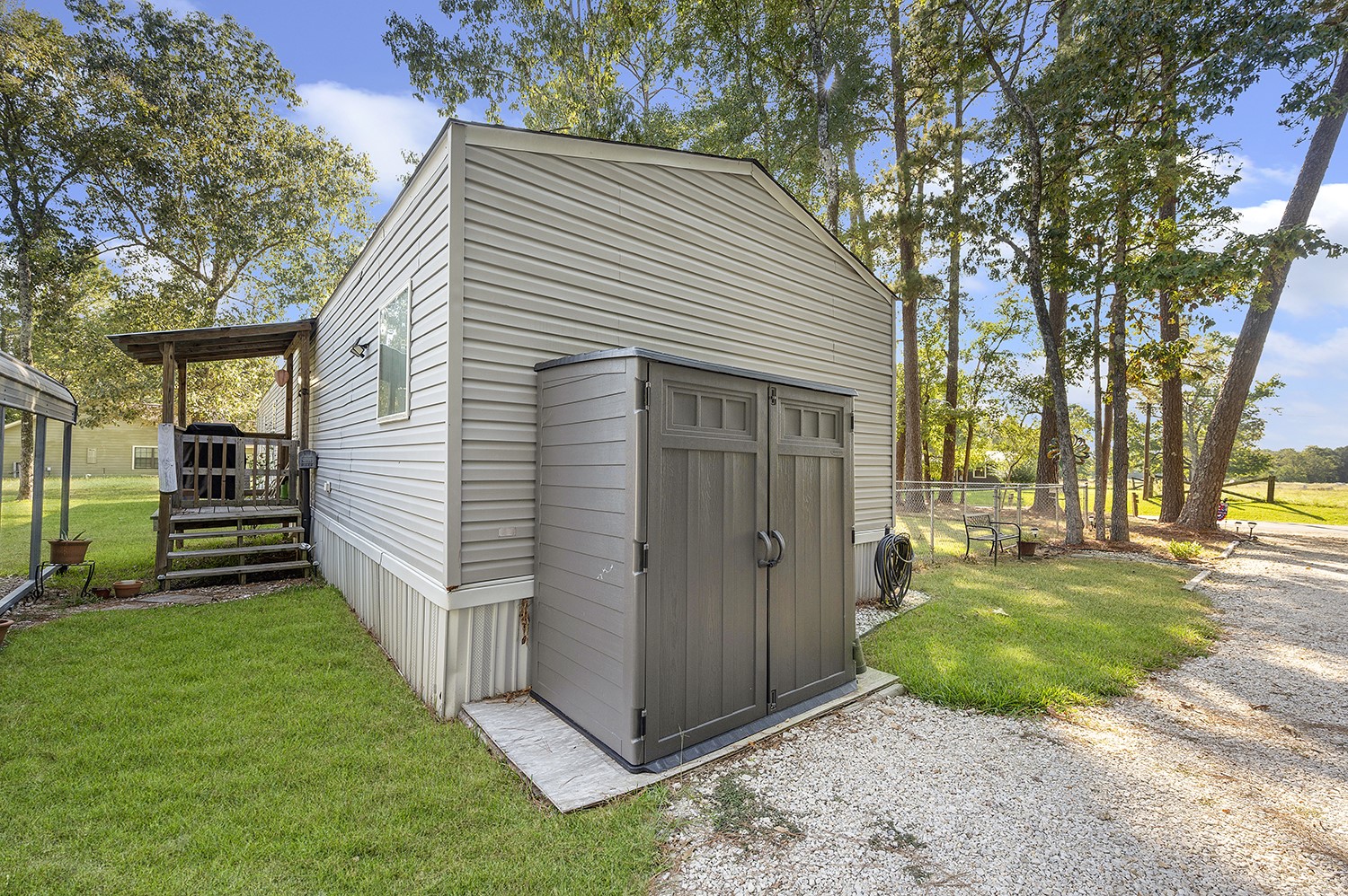 519 South 1st Street Huntington, TX 75949 - Photo 3 of 38