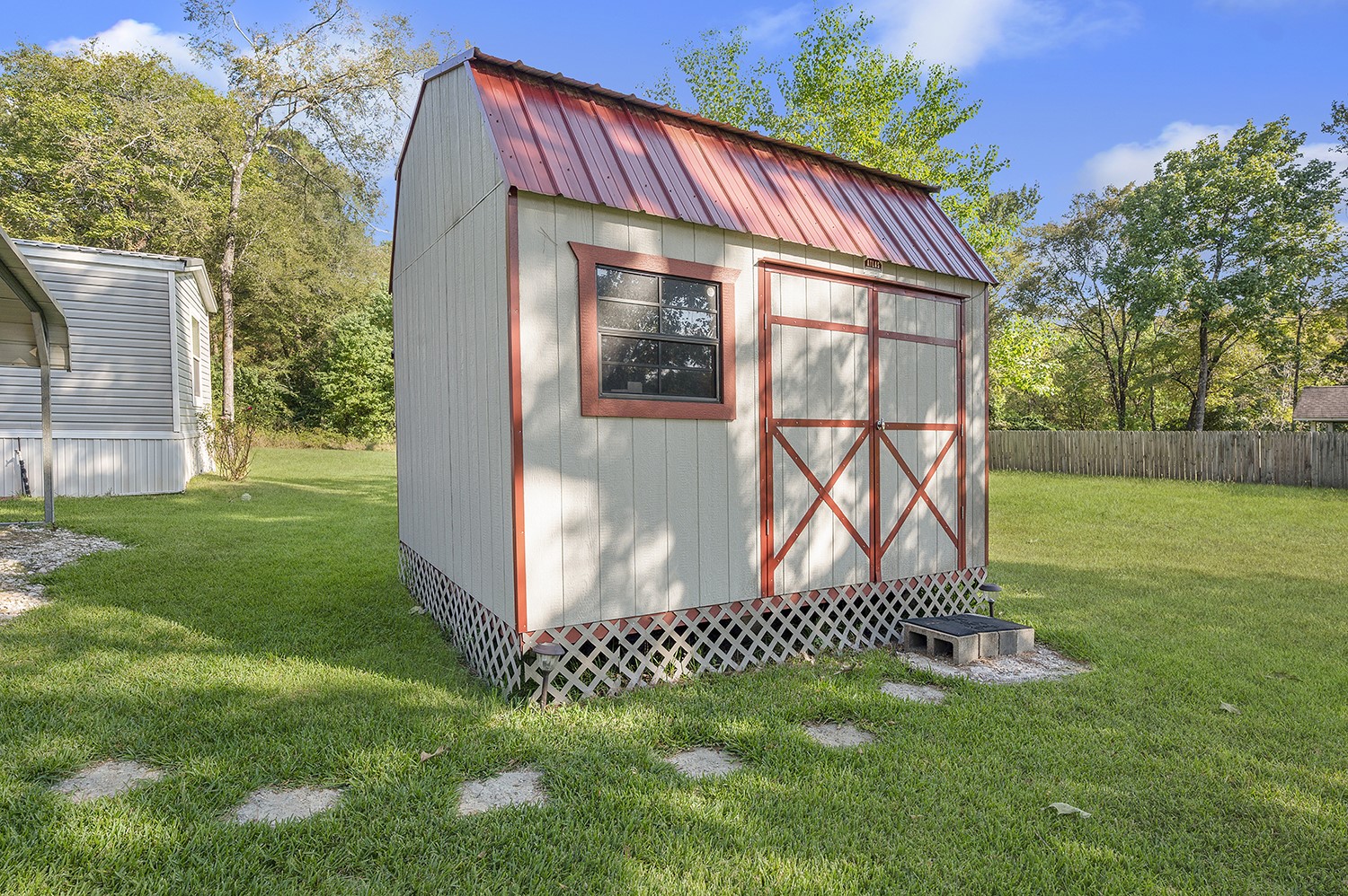 519 South 1st Street Huntington, TX 75949 - Photo 8 of 38