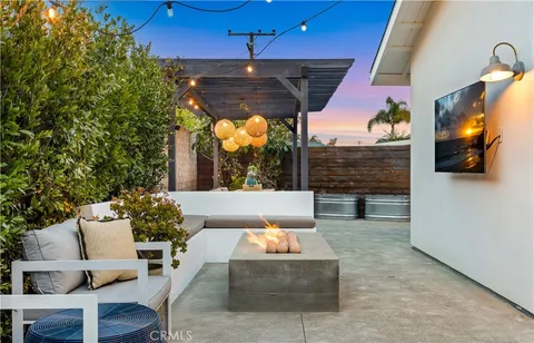 $2,995,000 | 223 Robin Hood Place, Costa Mesa, CA 92627