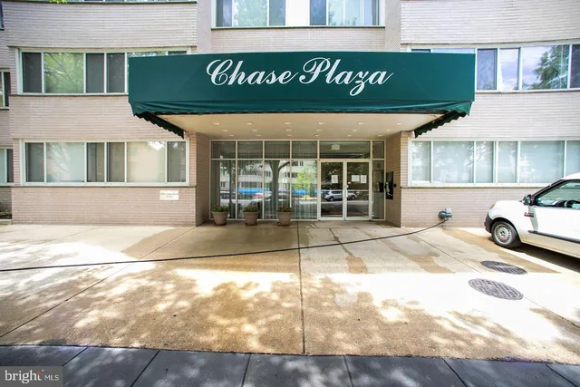 $1,595 | 5406 Connecticut Avenue Northwest, Unit 705, Washington, DC 20015