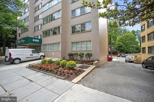 $1,595 | 5406 Connecticut Avenue Northwest, Unit 705, Washington, DC 20015