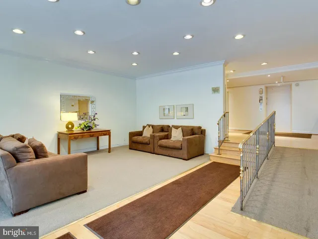 $1,595 | 5406 Connecticut Avenue Northwest, Unit 705, Washington, DC 20015