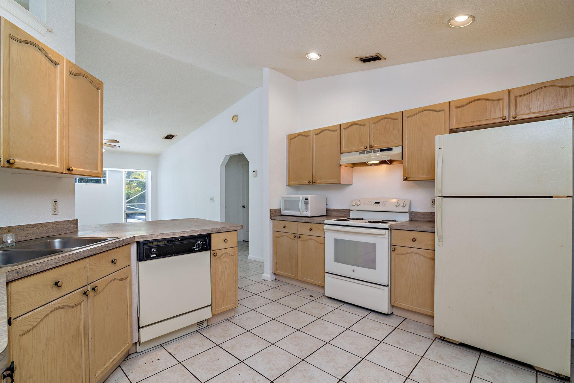 17708 43rd Road North Loxahatchee, FL 33470 - Photo 5 of 13 10