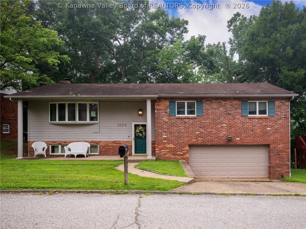 1009 Rustling Road South Charleston, WV 25303 - Photo 3 of 21 Gallery Image 3