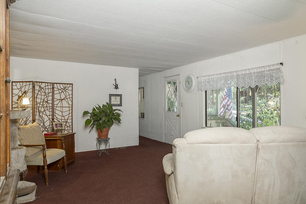 1018 Thompson Creek Road Selma, OR 97538 - Photo 8 of 37 6