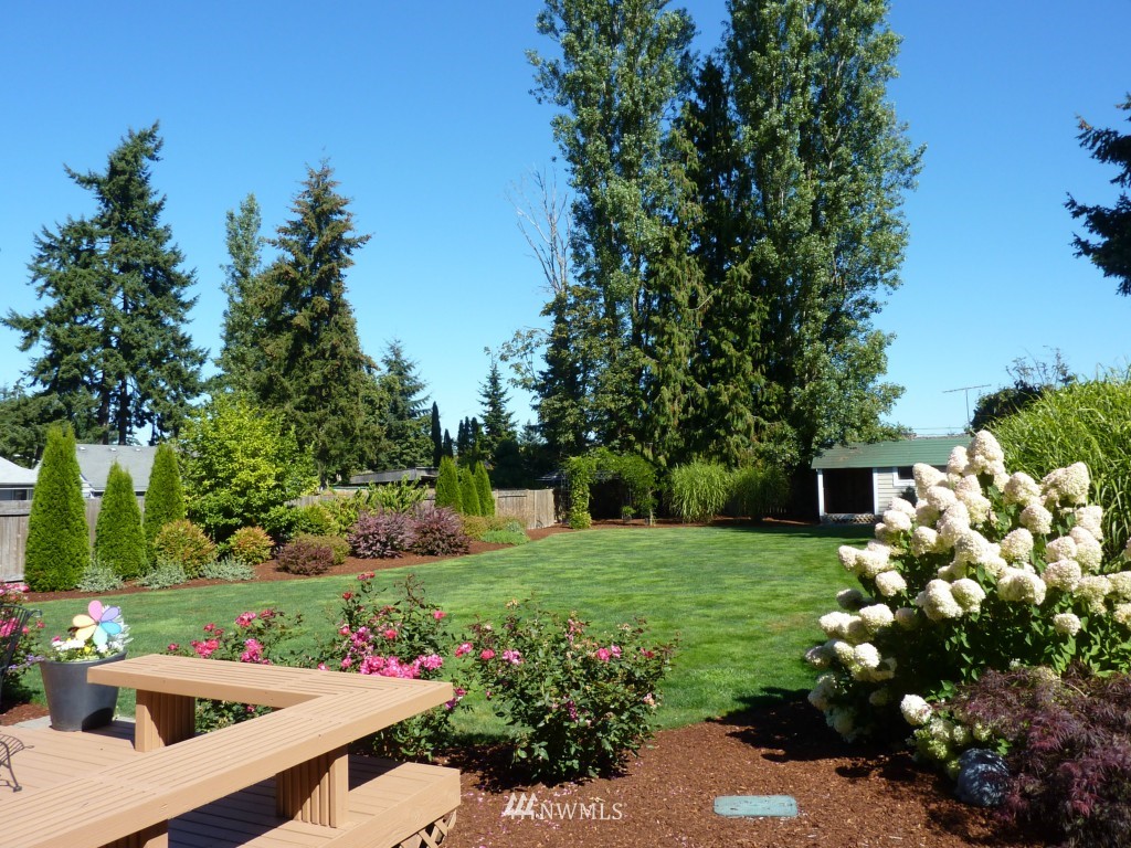 9619 Meadow Road Southwest Lakewood, WA 98499 - Photo 3 of 15 Gallery Image 3