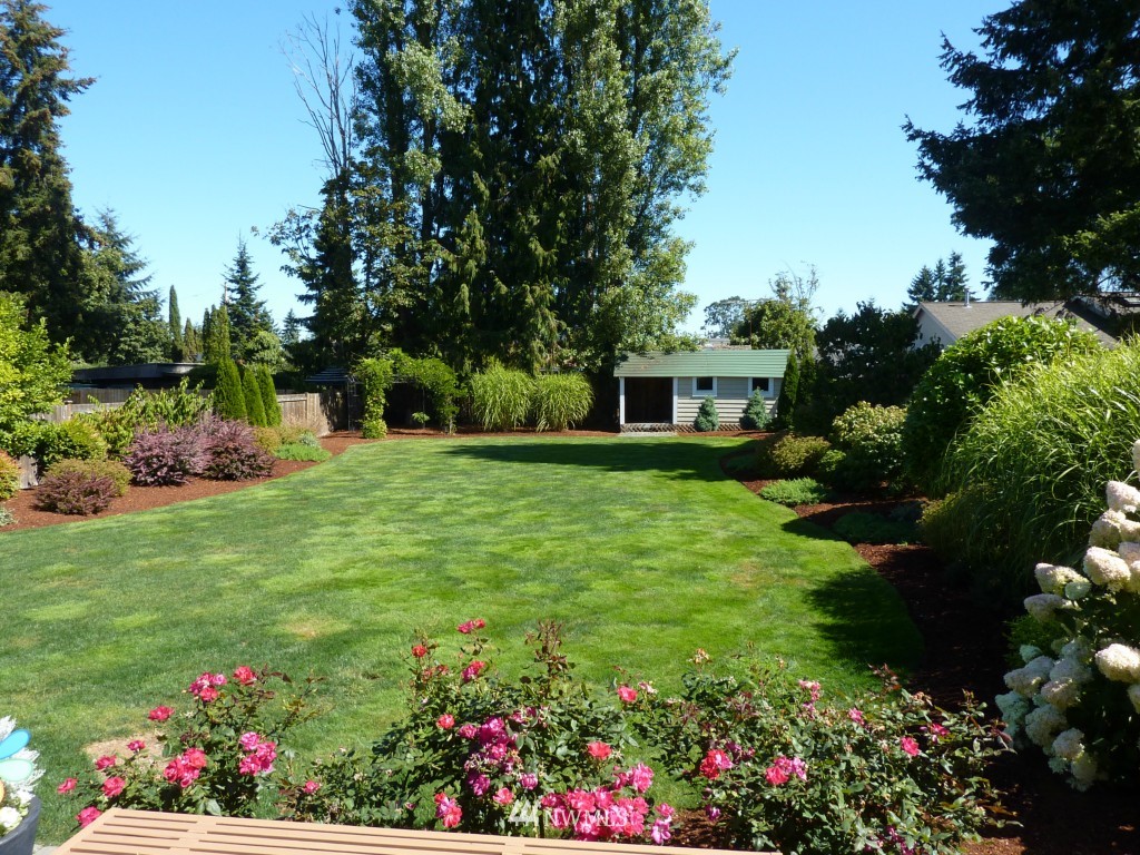 9619 Meadow Road Southwest Lakewood, WA 98499 - Photo 4 of 15 Gallery Image 4