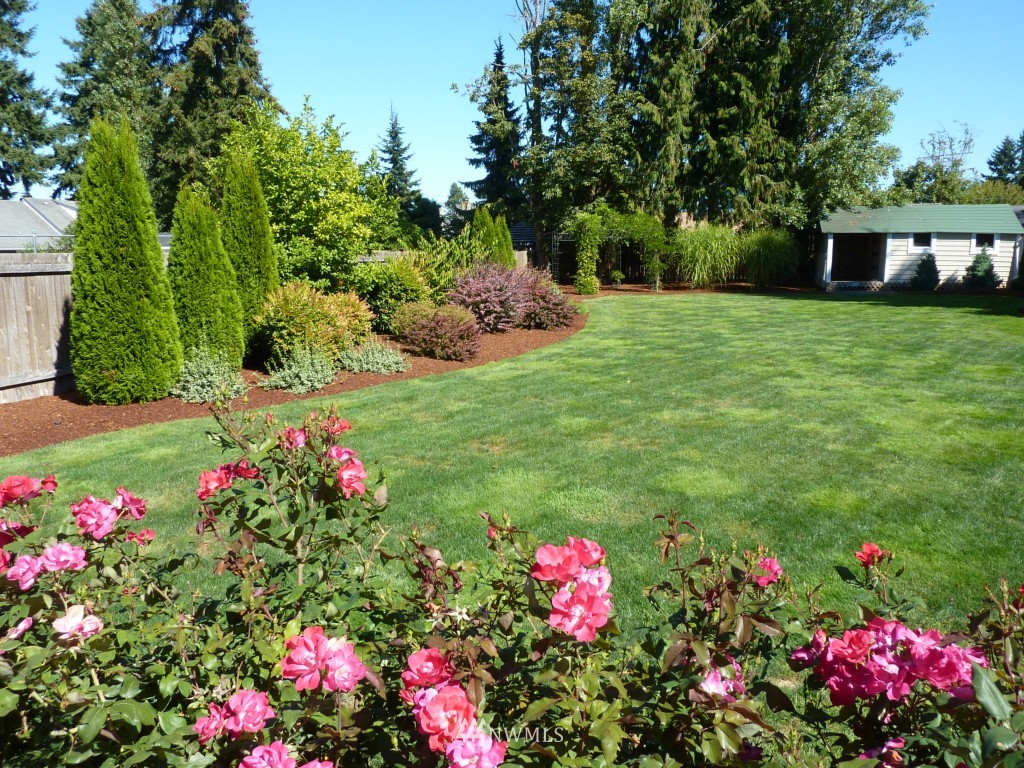 9619 Meadow Road Southwest Lakewood, WA 98499 - Photo 5 of 15 Gallery Image 5