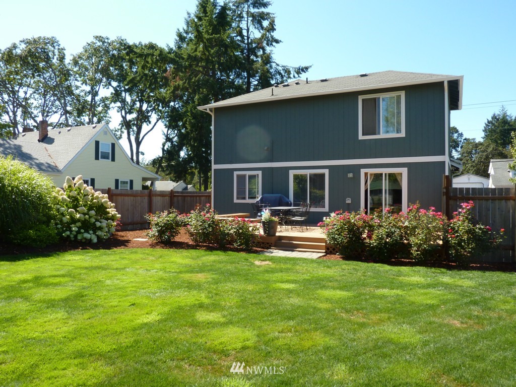 9619 Meadow Road Southwest Lakewood, WA 98499 - Photo 6 of 15 Gallery Image 6