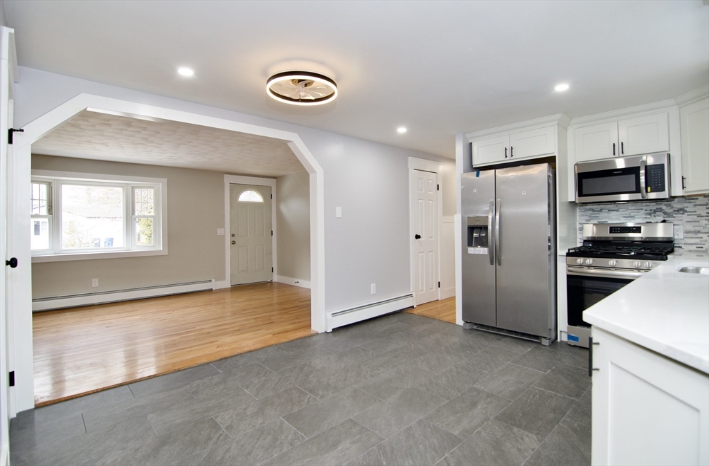 156 Saffron Circle Springfield, MA 01129 - Photo 19 of 42