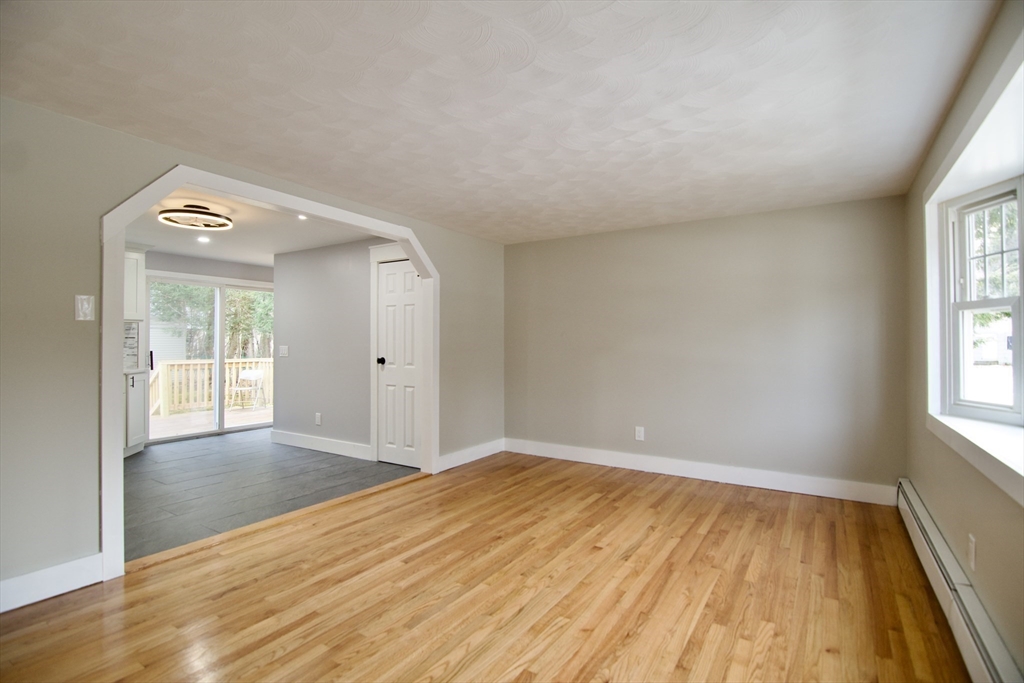 156 Saffron Circle Springfield, MA 01129 - Photo 10 of 42