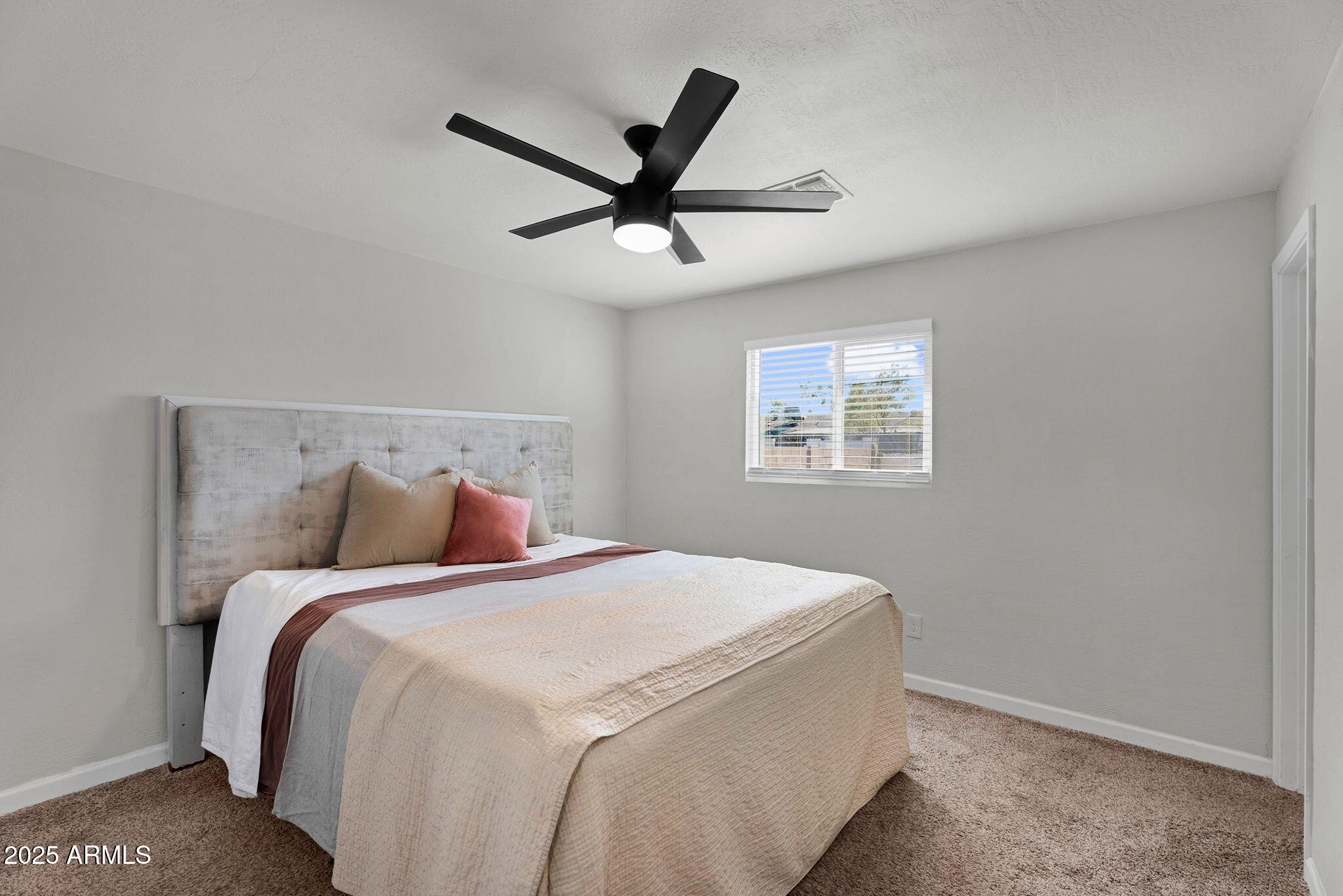 815 West Elna Rae Street Tempe, AZ 85281 - Photo 10 of 18 15-web-or-mls-815 W Elna Rae St-15
