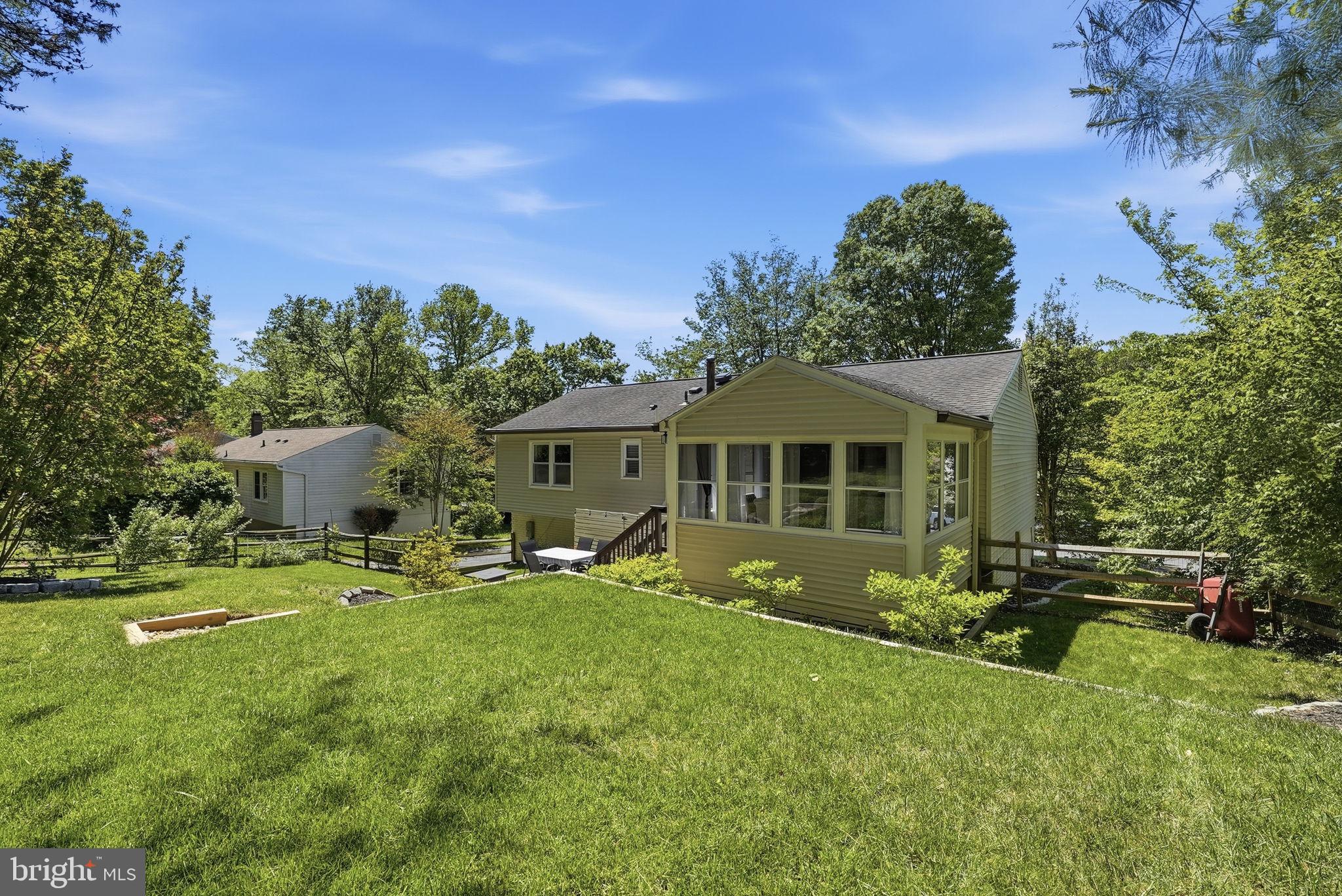 1811 Cranberry Lane Reston, VA 20191 - Photo 33 of 36 Expansive Fenced Backyard