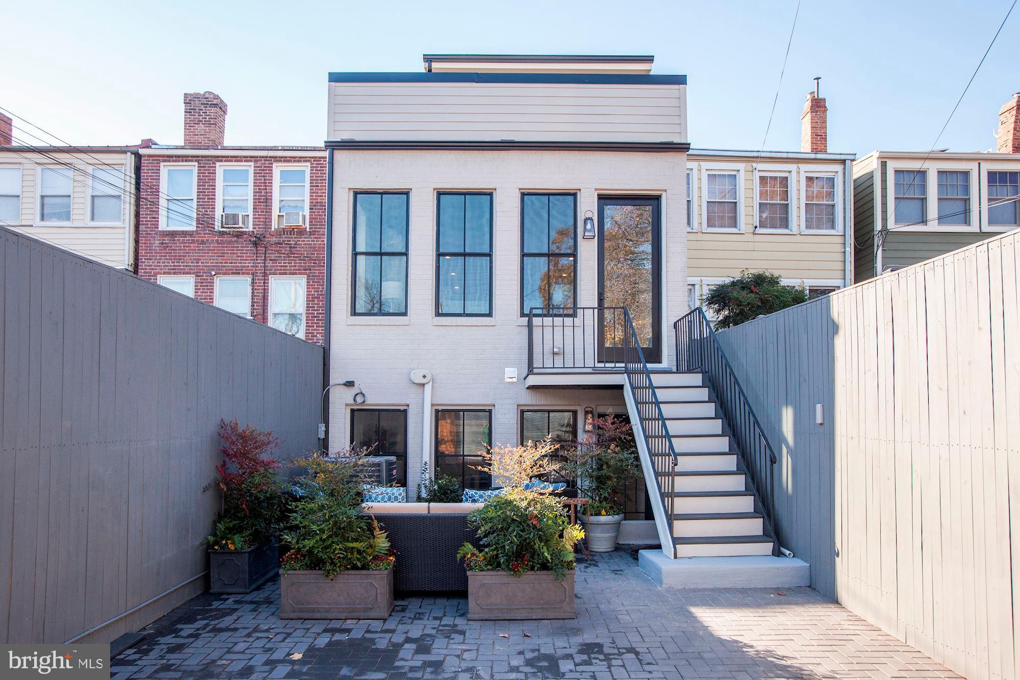 242 10th Street Southeast Washington, DC 20003 - Photo 2 of 43