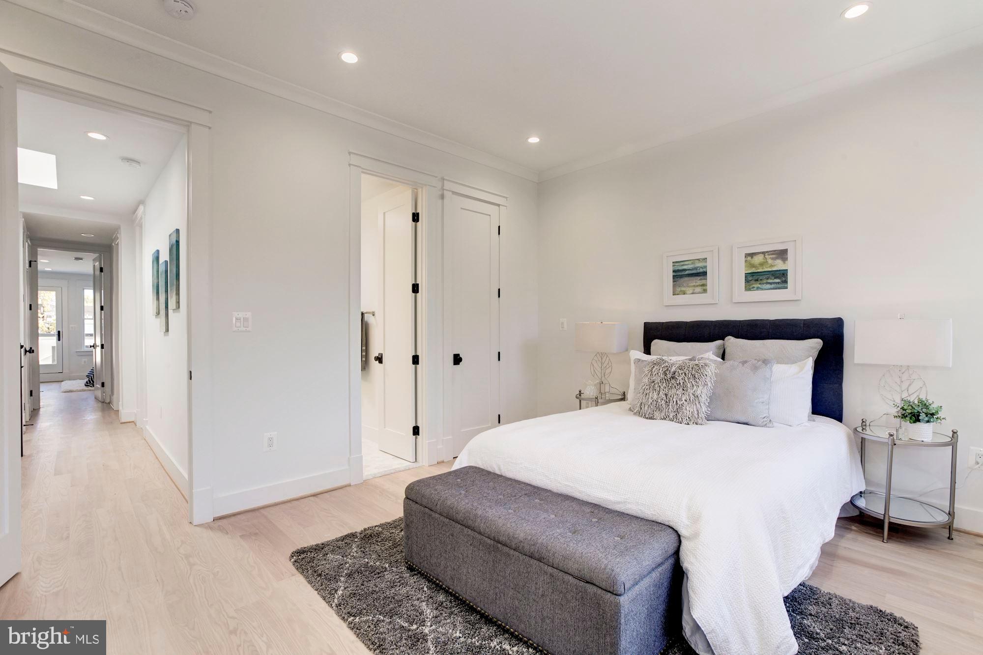 242 10th Street Southeast Washington, DC 20003 - Photo 19 of 43