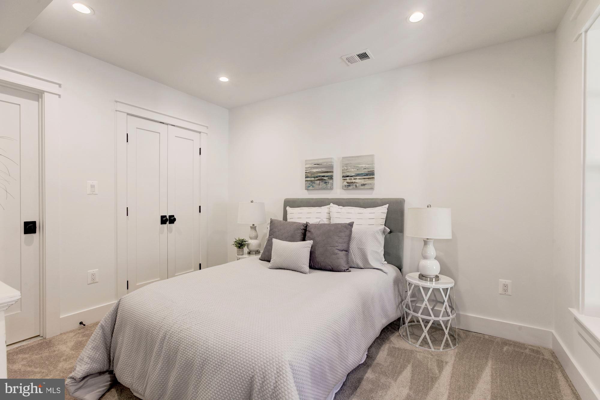 242 10th Street Southeast Washington, DC 20003 - Photo 31 of 43