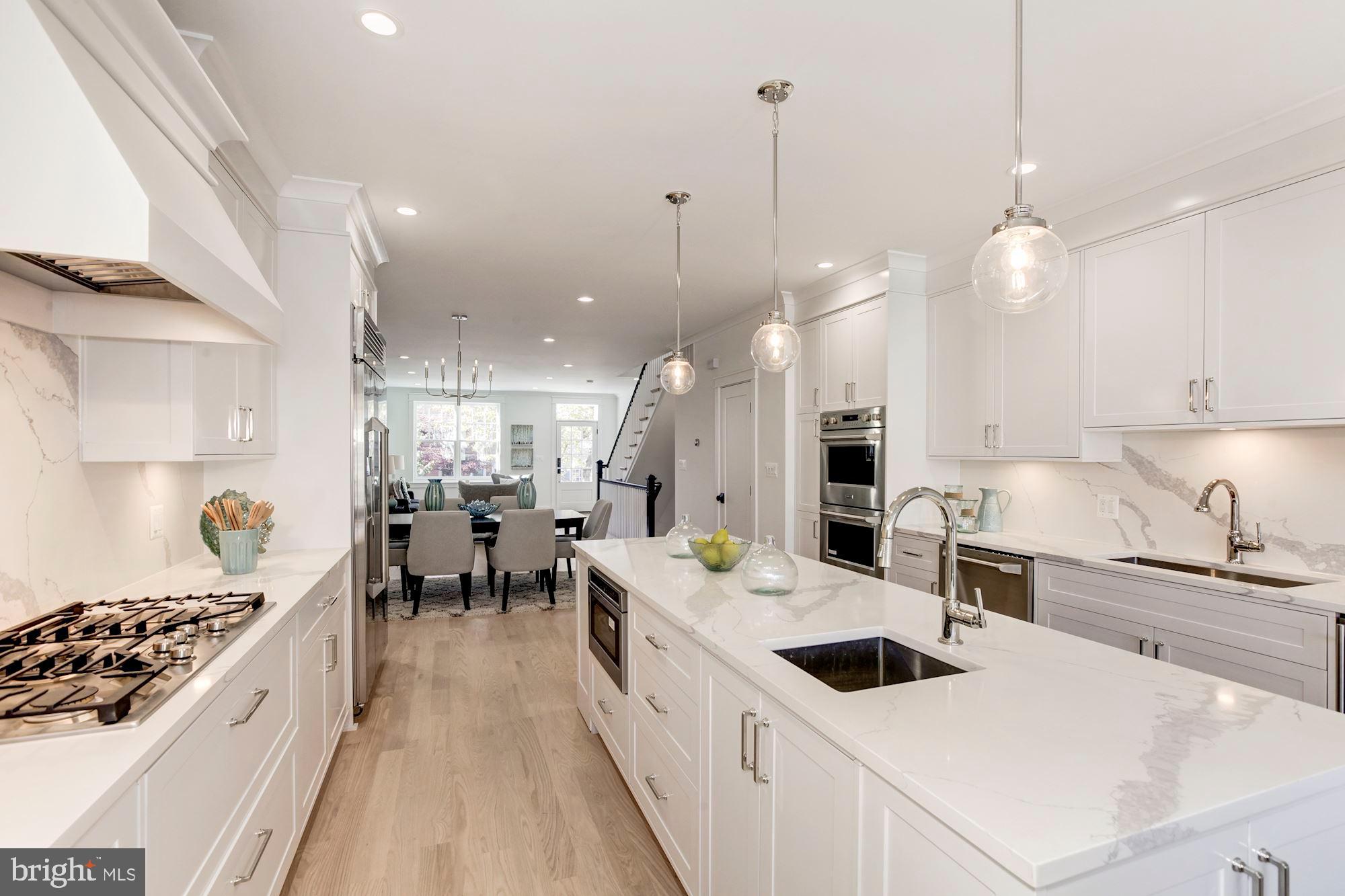 242 10th Street Southeast Washington, DC 20003 - Photo 10 of 43