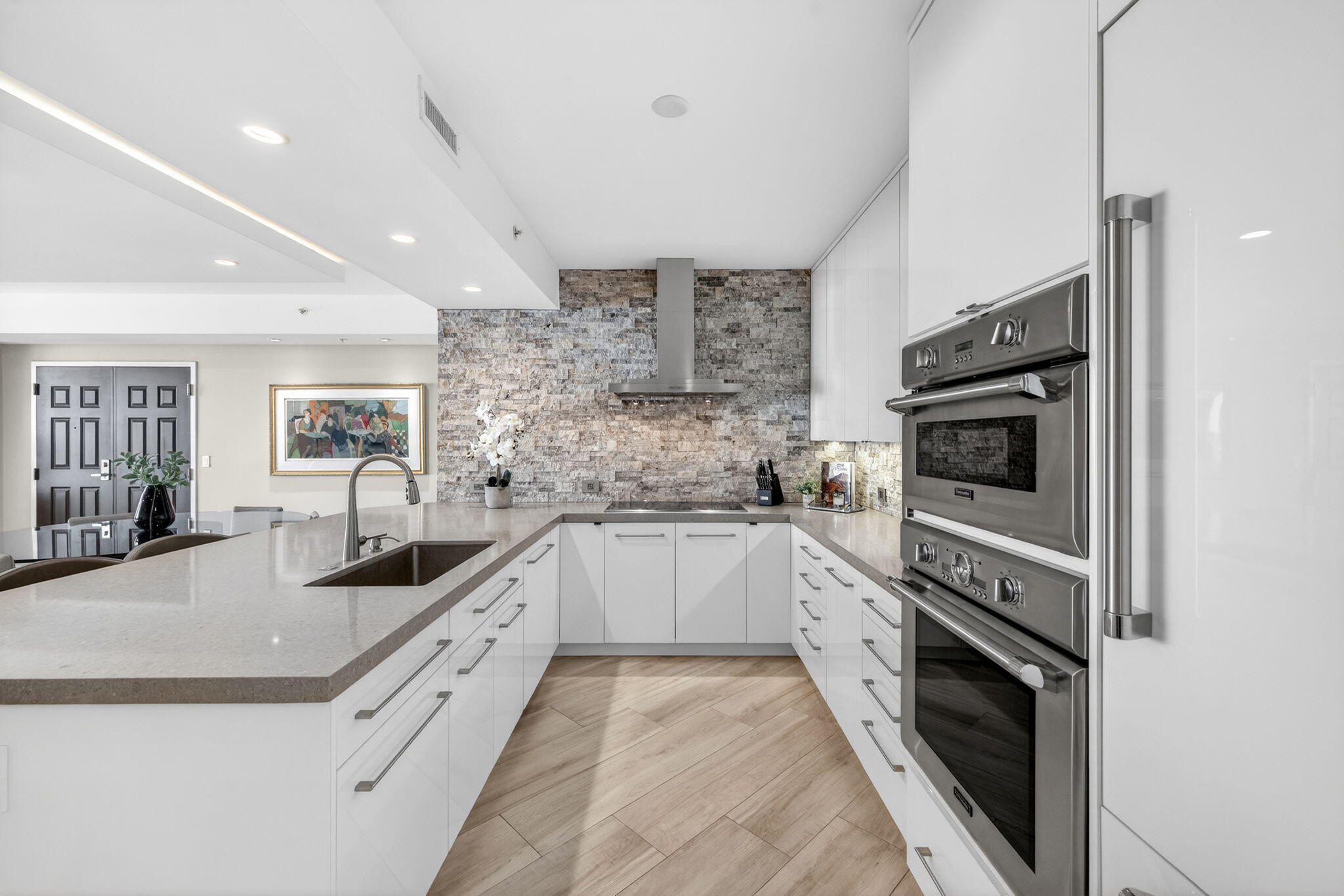 100 South Birch Road, Unit 803 Fort Lauderdale, FL 33316 - Photo 13 of 70 26-web-or-mls-26-print-699A6191