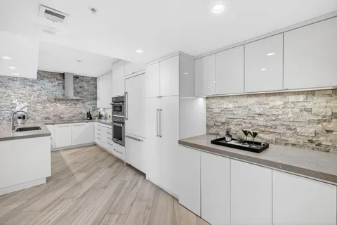 $1,069,000 | 100 South Birch Road, Unit 803, Fort Lauderdale, FL 33316