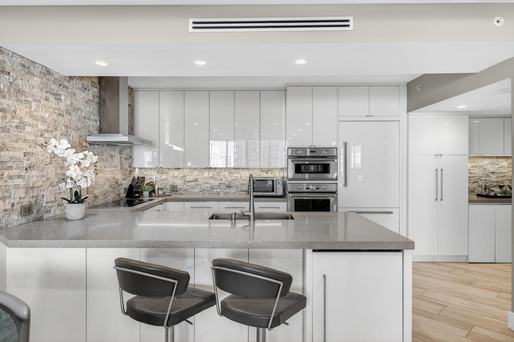 100 South Birch Road, Unit 803 Fort Lauderdale, FL 33316 - Photo 10 of 70 23-web-or-mls-23-print-699A6177