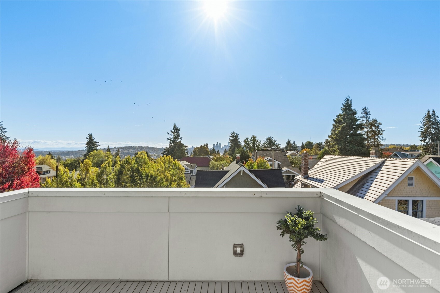 4411 Meridian Avenue North Seattle, WA 98103 - Photo 24 of 29
