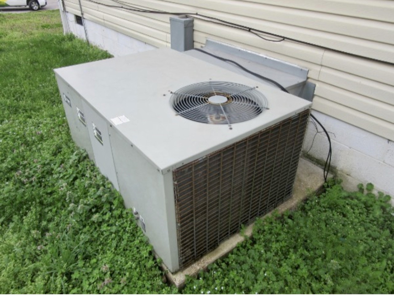 103 McClain Circle Mount Pleasant, TN 38474 - Photo 13 of 14 a aerial view of a house with a yard and garage