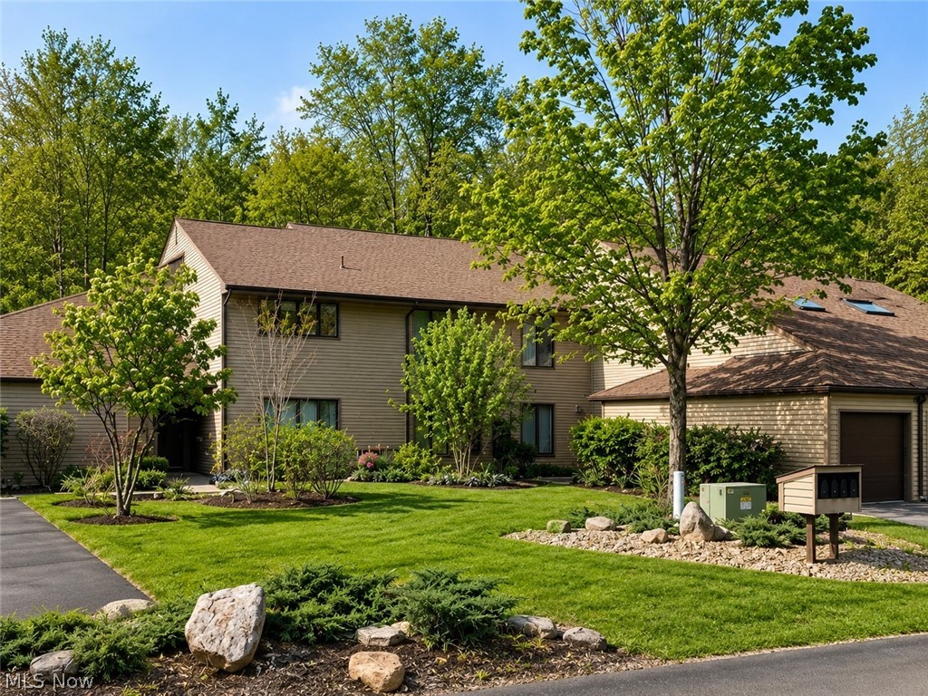 16575 Wren Road, Unit 3C Chagrin Falls, OH 44023 - Photo 1 of 29