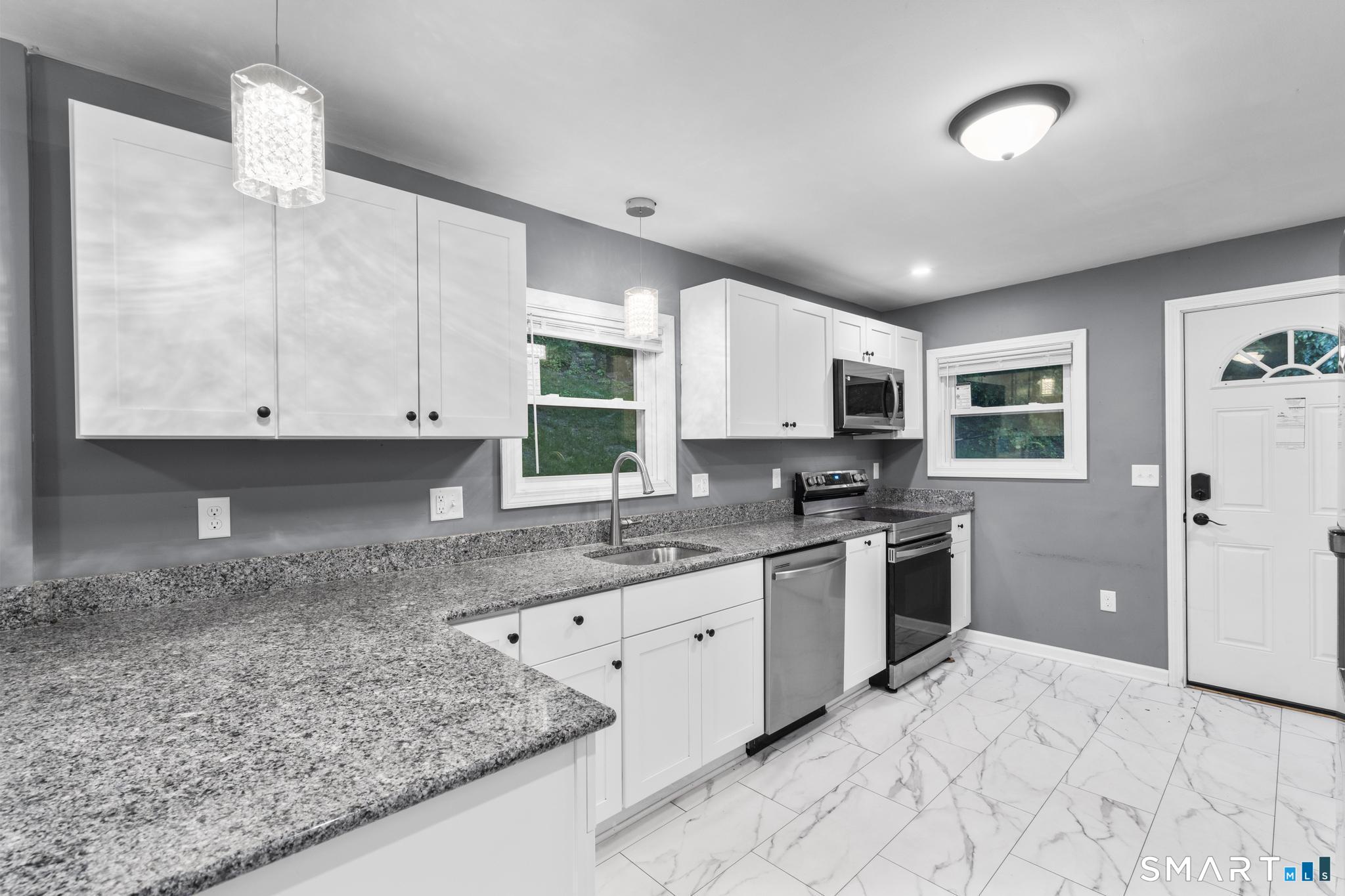 137 High Street Vernon, CT 06066 - Photo 6 of 37