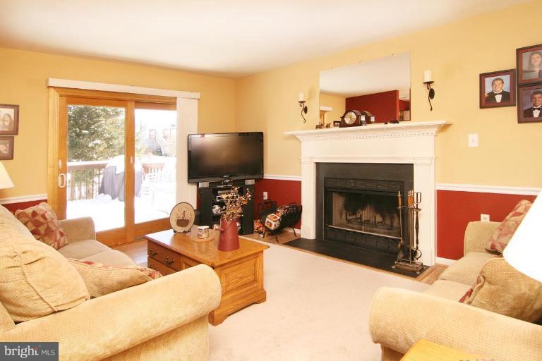 13 Bell Road Westminster, MD 21158 - Photo 3 of 26 Family Room